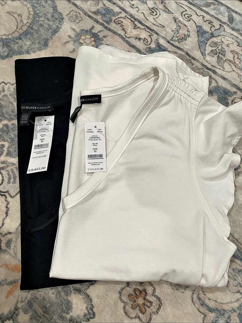 White House Black Market SS Glamgter Tee Ruffle Sleeve Tees White & Black Size